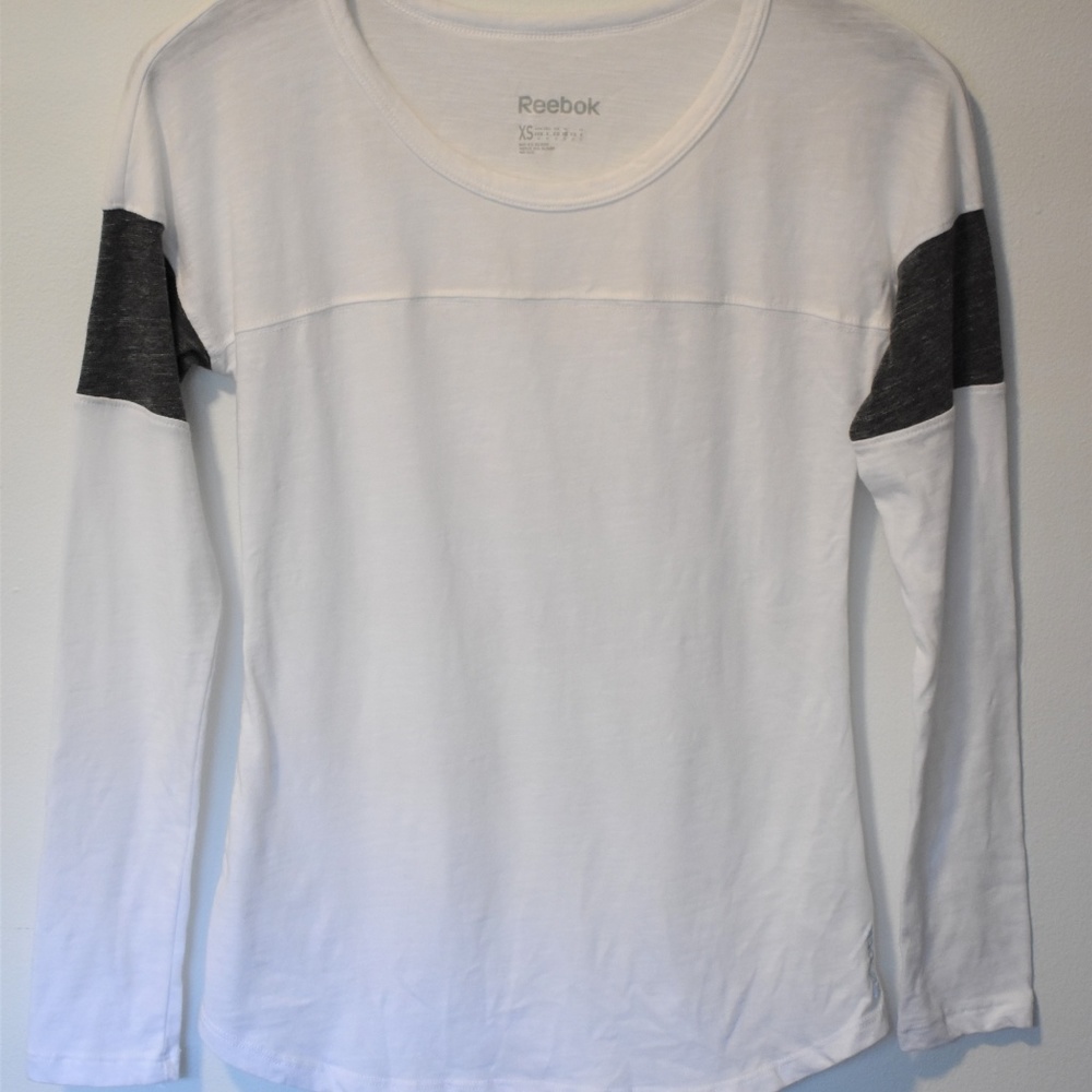 NWOT Reebok Long Sleeve - Picture 6 of 6
